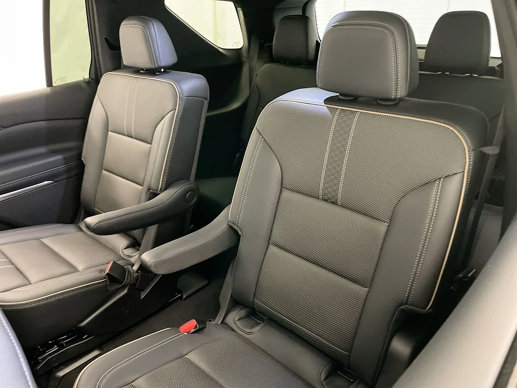 Used 2026 Mosaic Black Metallic Chevrolet High Country image 26