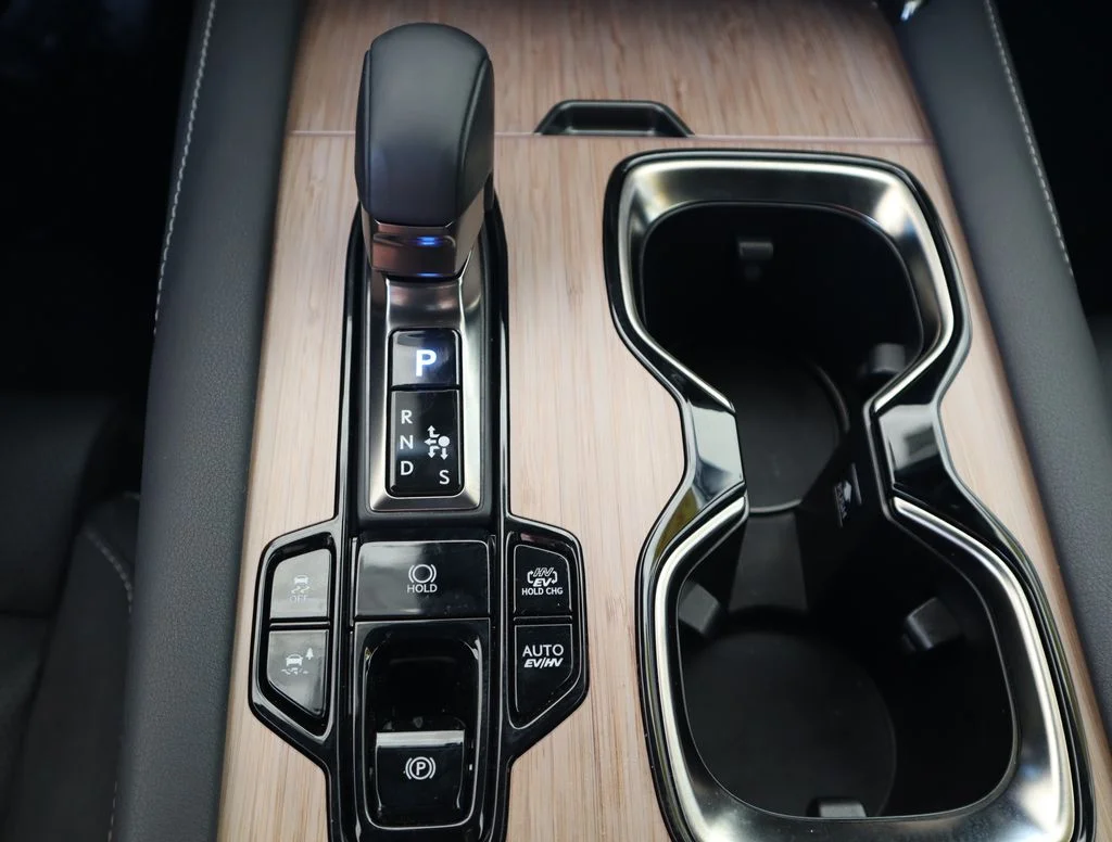 Used 2024 White Lexus 450h+ Luxury image 27