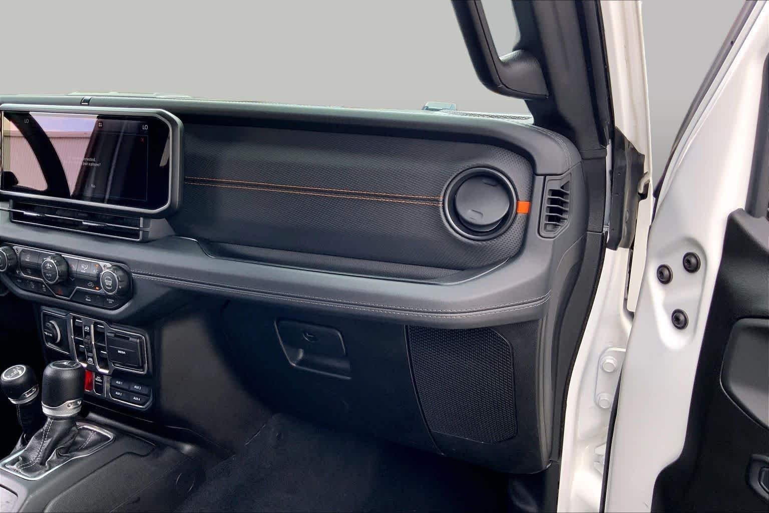 Used 2026 Bright White Clearcoat Jeep Mojave image 18