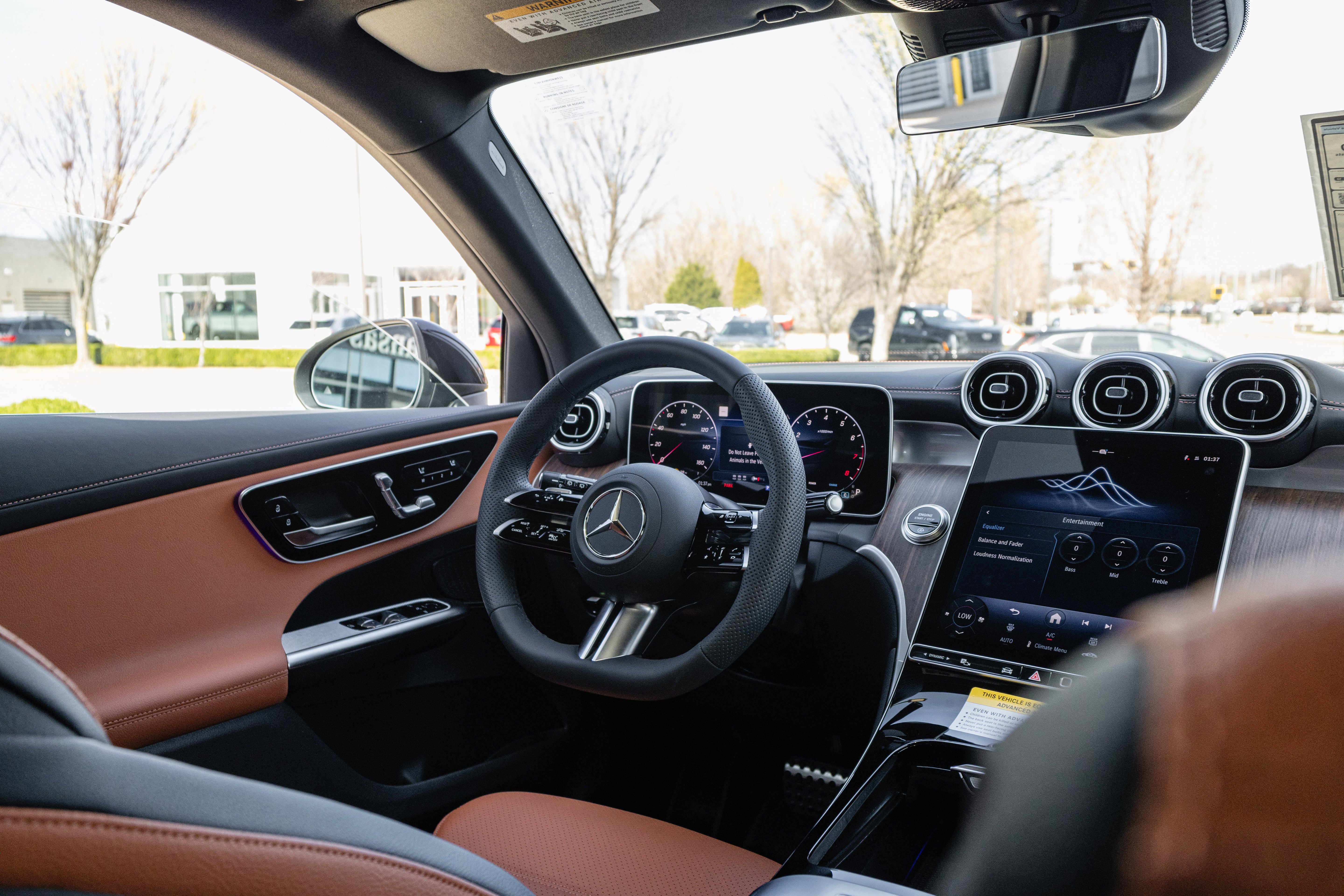 New 2026 Black Mercedes-Benz GLC 300 image 18