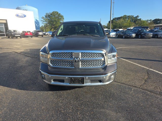Used 2018 Granite Crystal Clearcoat Metallic Ram Laramie image 8