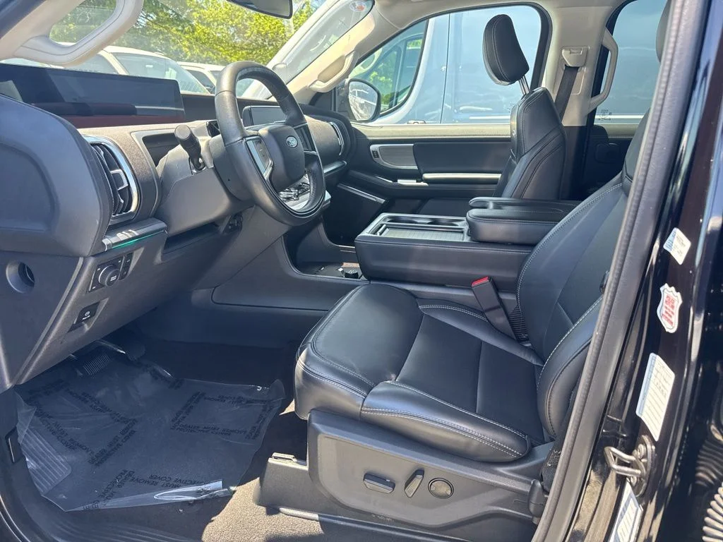 Used 2025 Black Ford Platinum image 3