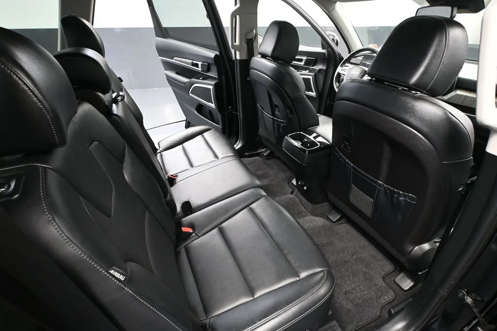 Used 2023 Black Kia EX X-Line image 48