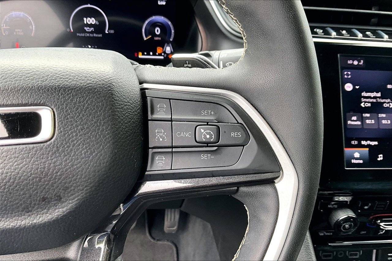 Used 2023 White Jeep Altitude X image 28
