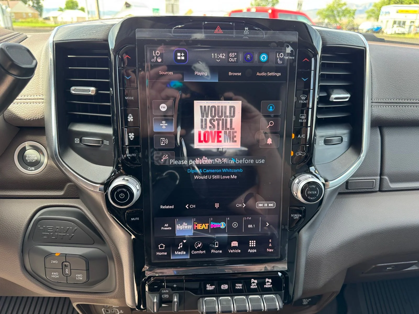 New 2027 Bright White Clearcoat RAM Laramie image 27