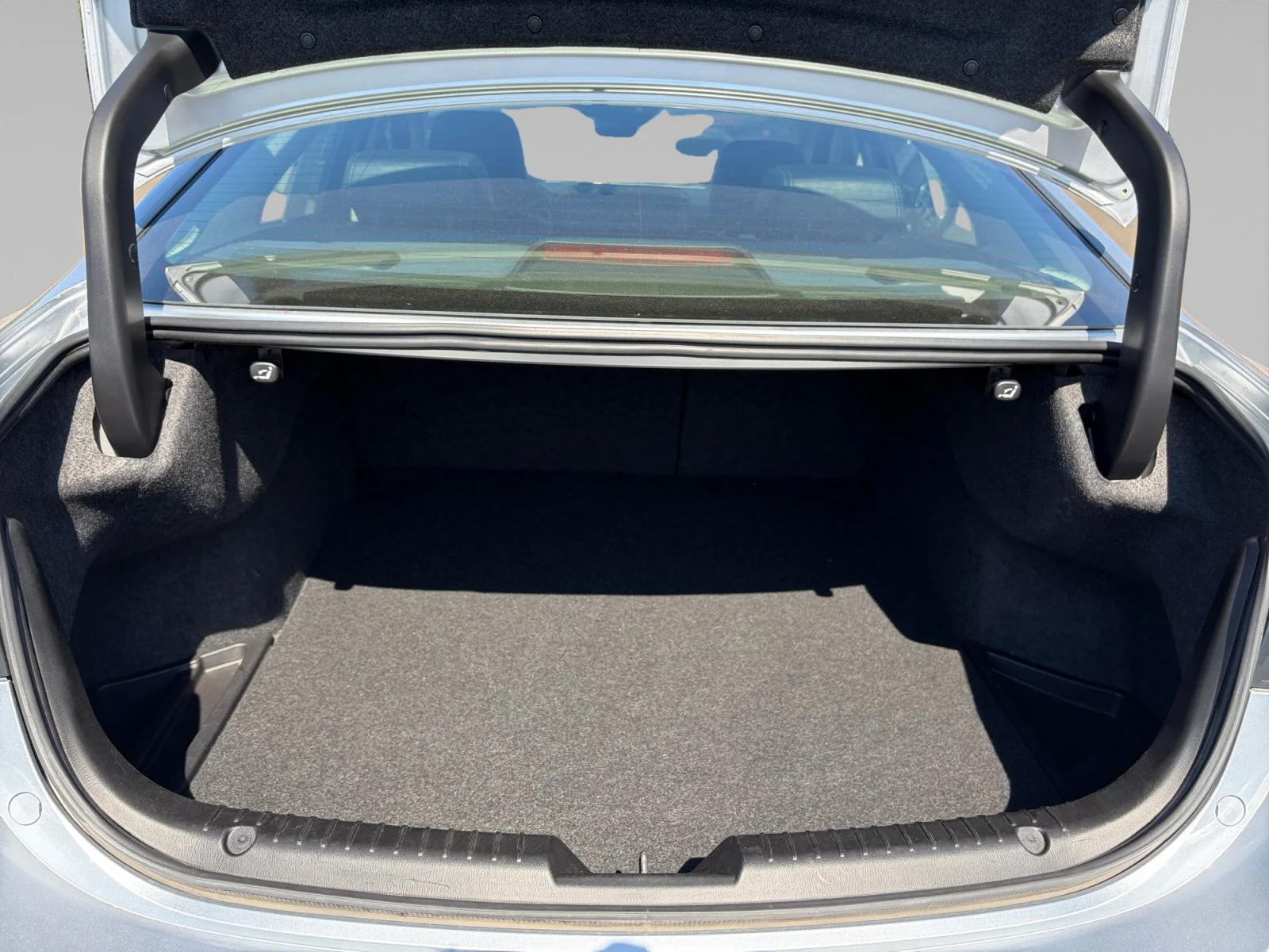 Used 2018 Silver Mazda Touring image 15