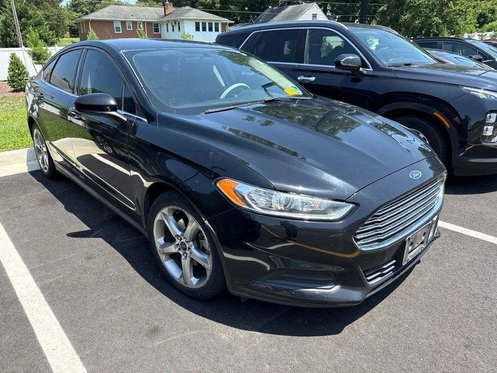 Used 2016 Black Ford S image 1