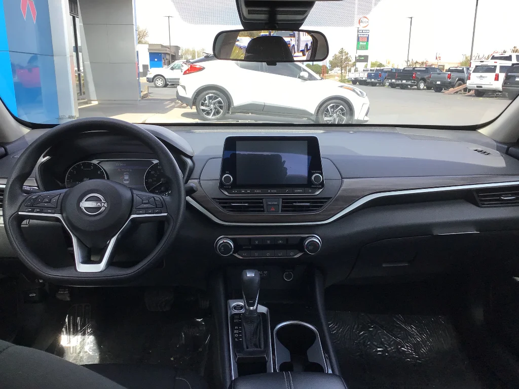 Used 2024 Brilliant Silver Metallic Nissan 2.5 SV image 12