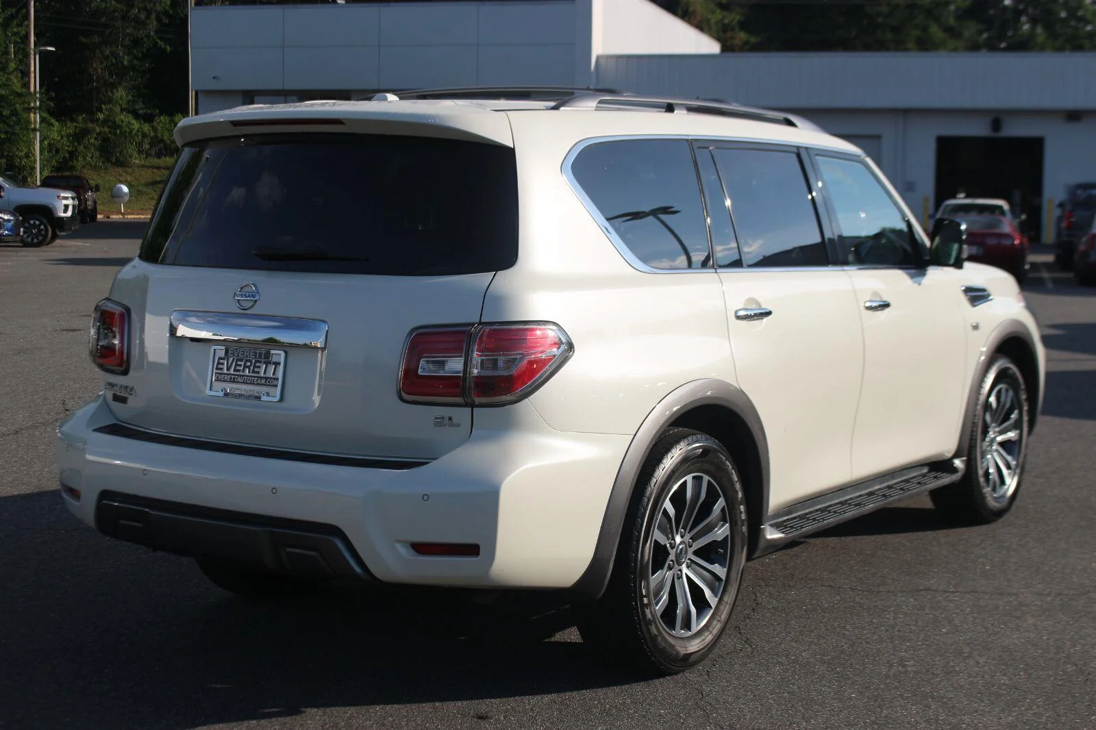 Used 2019 White Nissan SL image 7