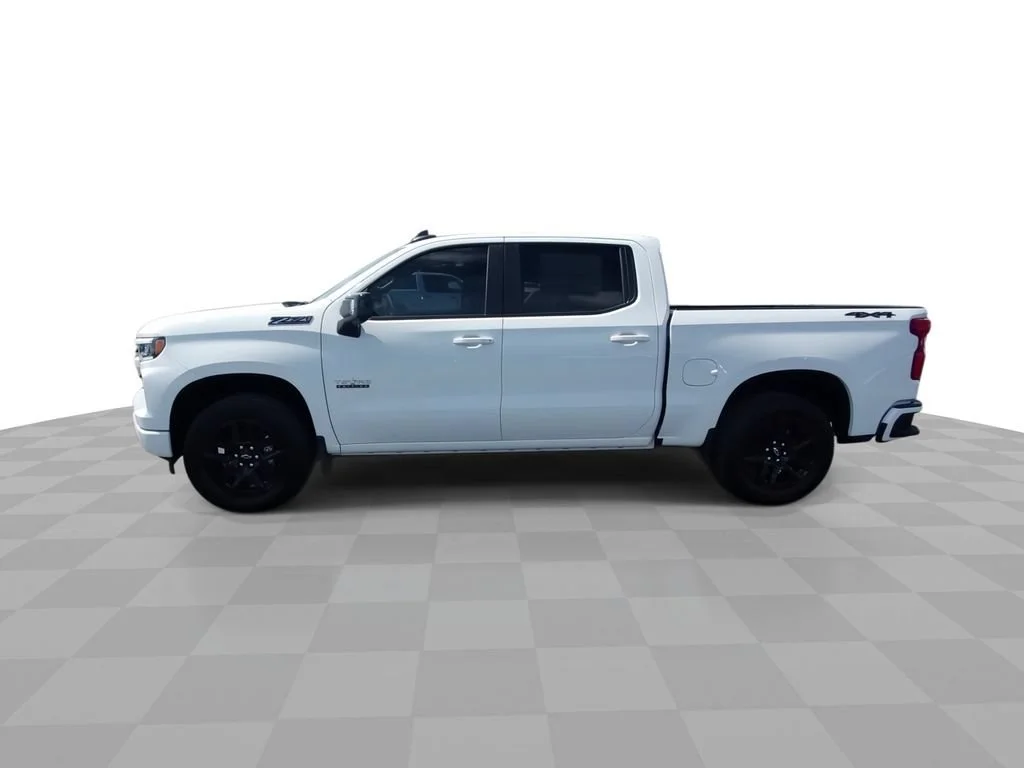 New 2026 Summit White Chevrolet RST image 4