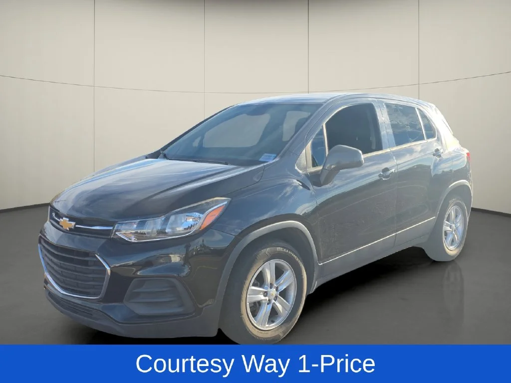 Used 2020 Black Chevrolet LS image 4