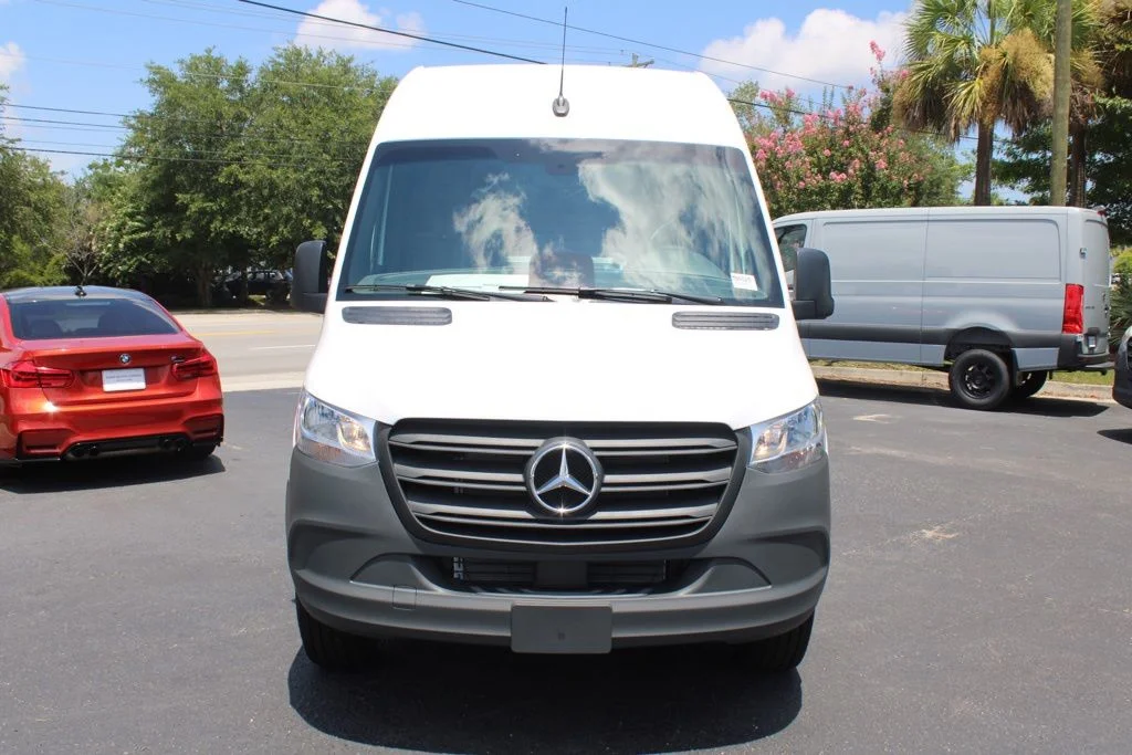 New 2026 Arctic White Mercedes-Benz Cargo 144 WB image 3