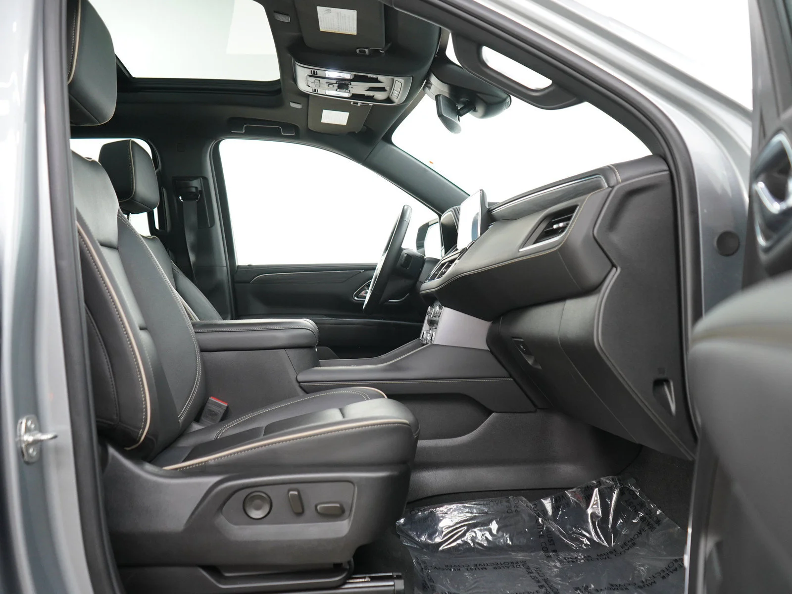 Used 2024 Silver GMC SLT image 11