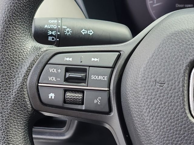 Used 2025 Platinum Honda LX image 20