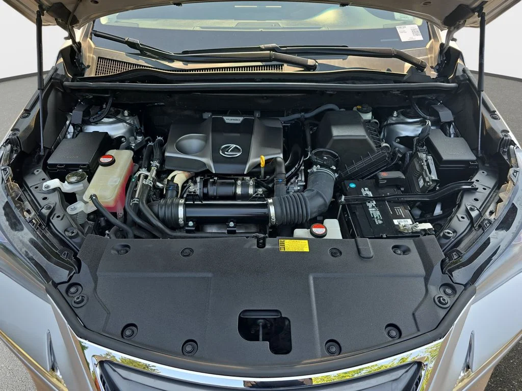 Used 2015 Silver Lexus 200t image 34