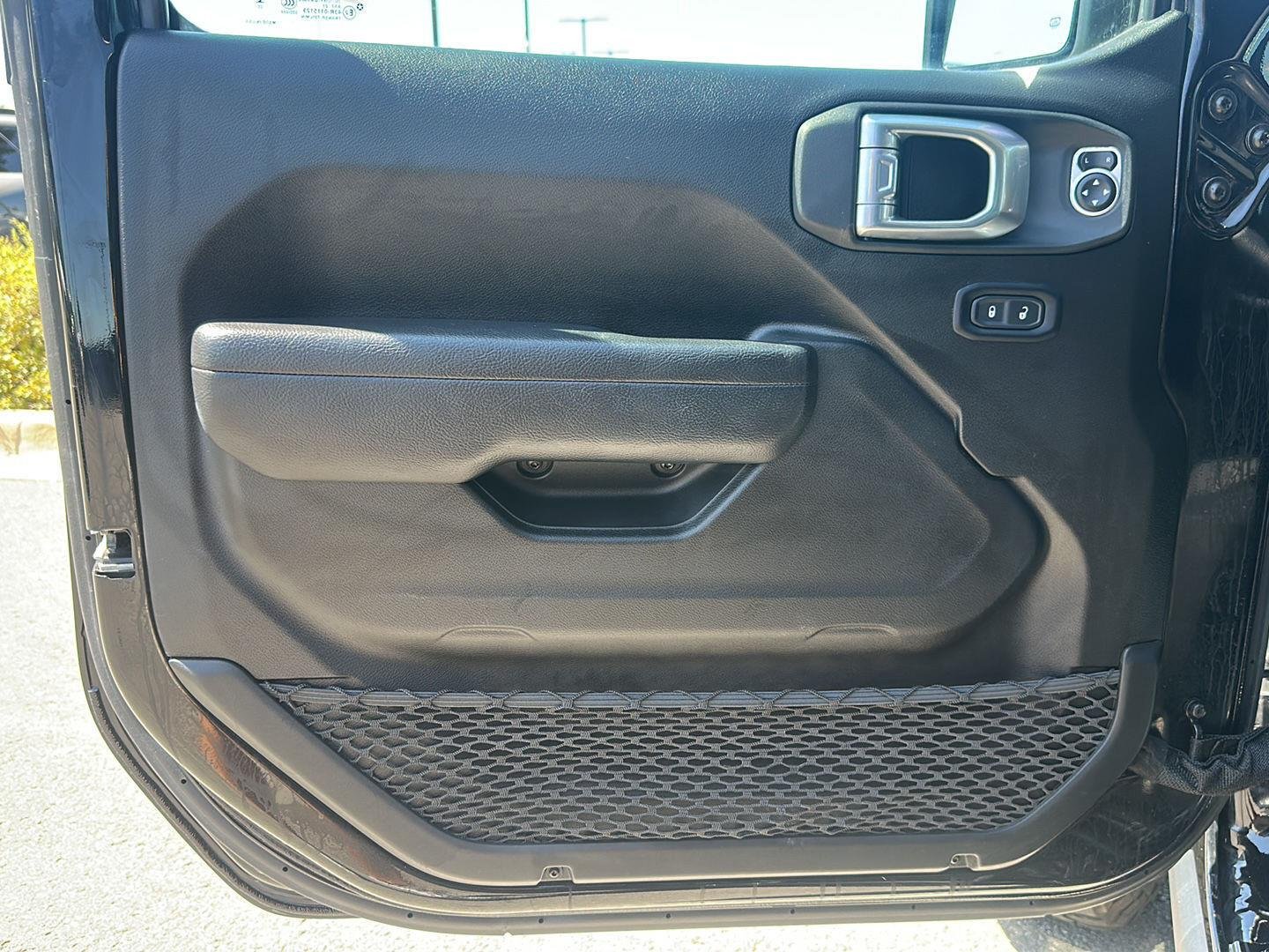 Used 2024 Black Clearcoat Jeep Rubicon image 11