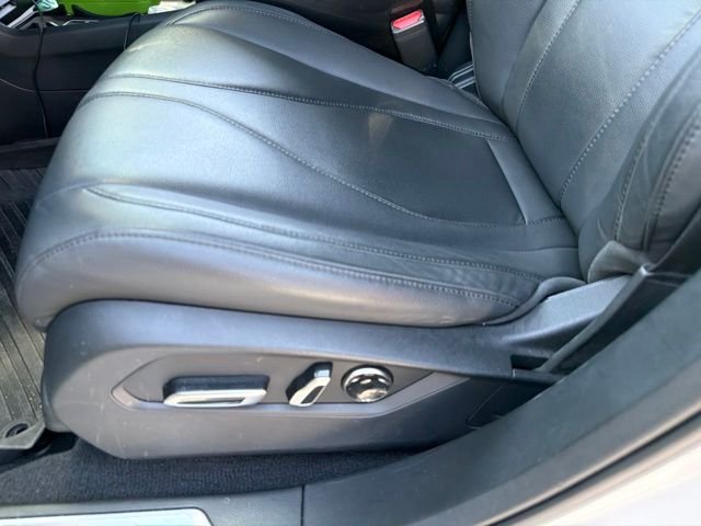 Used 2021 Platinum White Pearl Acura Base image 19