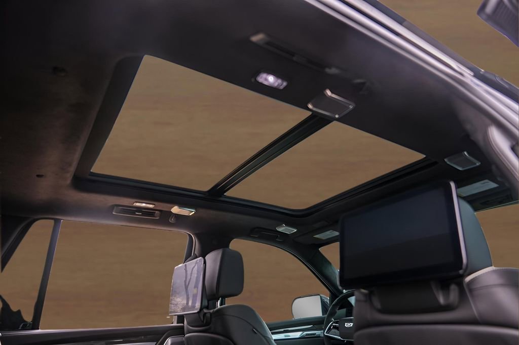 2025 Cadillac Escalade V-Series - Photo 33
