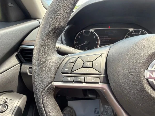Used 2025 Gray Nissan 2.5 SV image 34