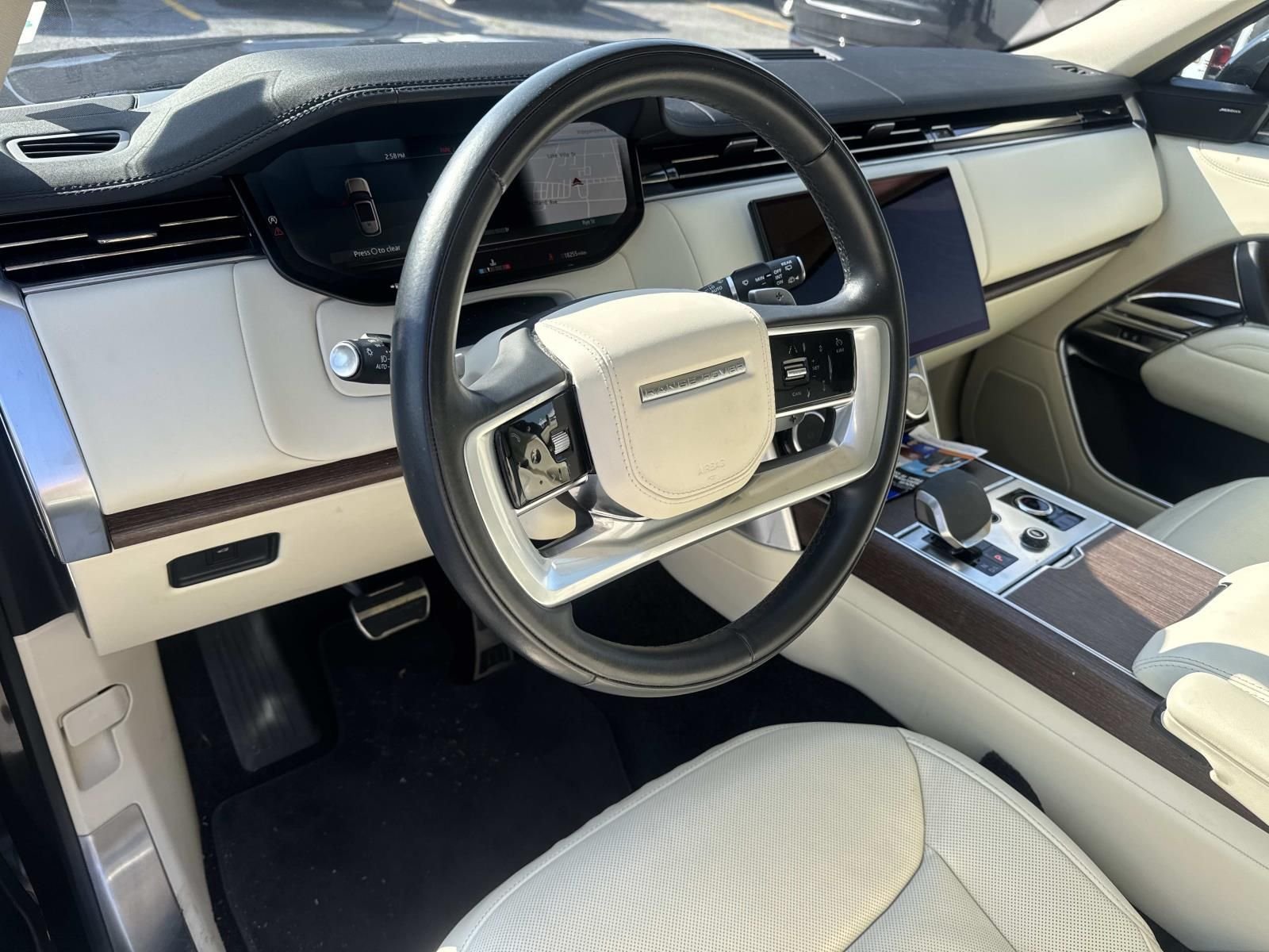 2023 Land Rover Range Rover SE - Photo 18