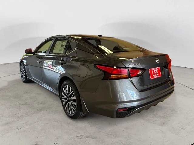 New 2026 Gray Nissan 2.5 SV image 3