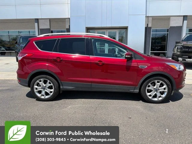Used 2016 Red Ford Titanium image 3
