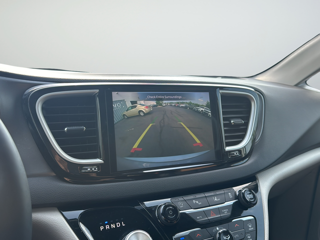 Used 2024 Silver Chrysler Touring L image 15