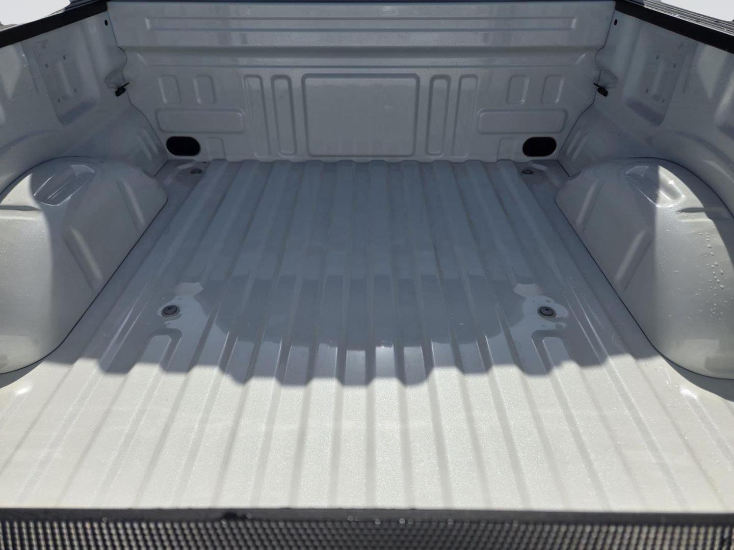 New 2026 Star White Metallic Tri-Coat FORD Lariat® image 20