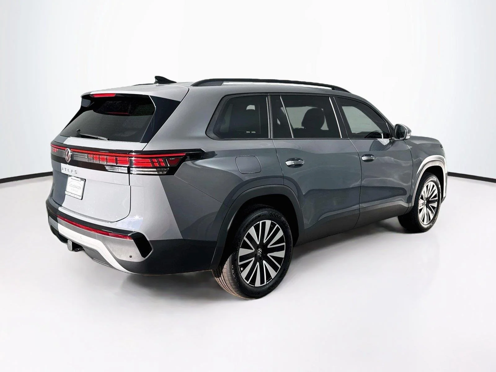 New 2027 Pure Gray Volkswagen SE w/Technology image 2
