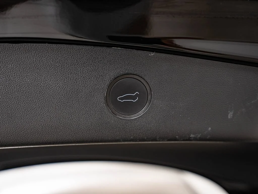 Used 2023 Black Tesla  image 19