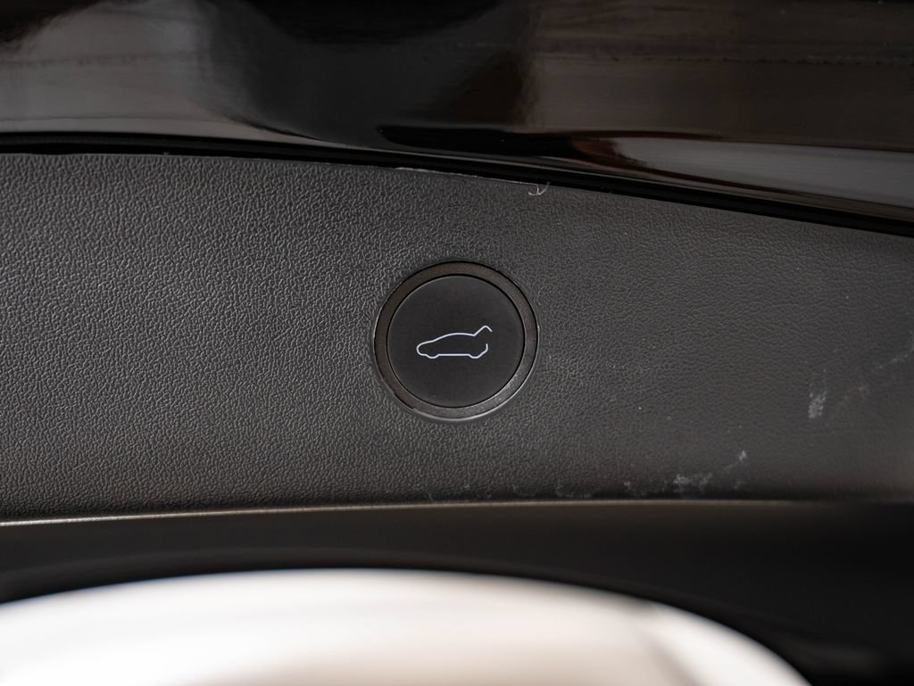 Used 2023 Black Tesla  image 19