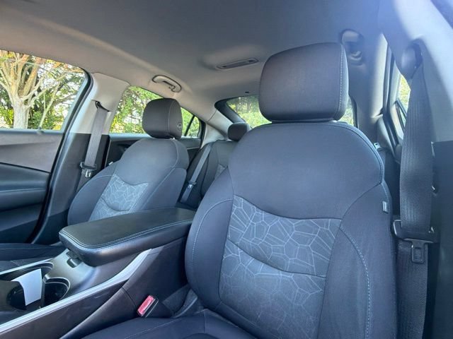 Used 2017 Heather Gray Metallic Chevrolet LT image 7