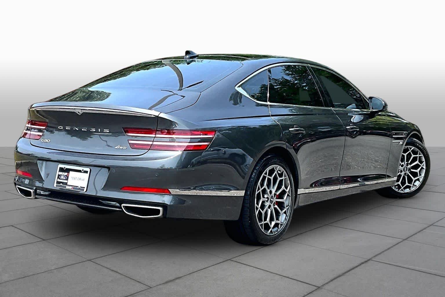 Used 2022 Makalu Gray Genesis 2.5T image 13