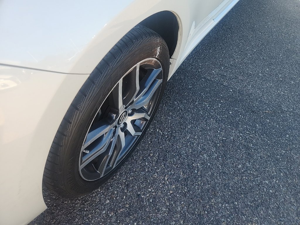 Used 2016 White Scion Base image 14