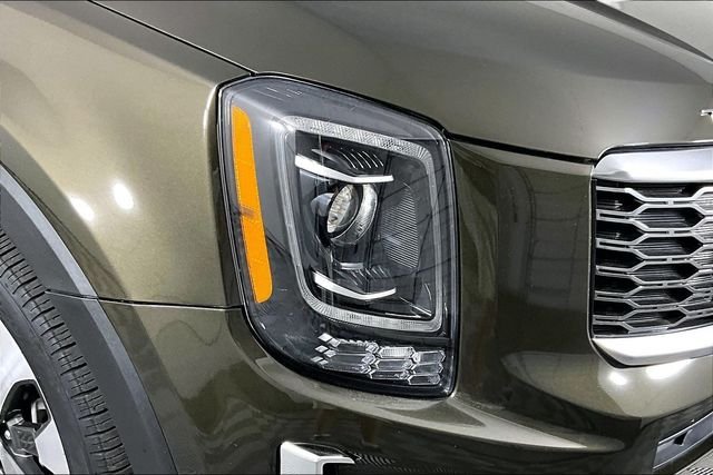 Used 2020 Green Kia EX image 30