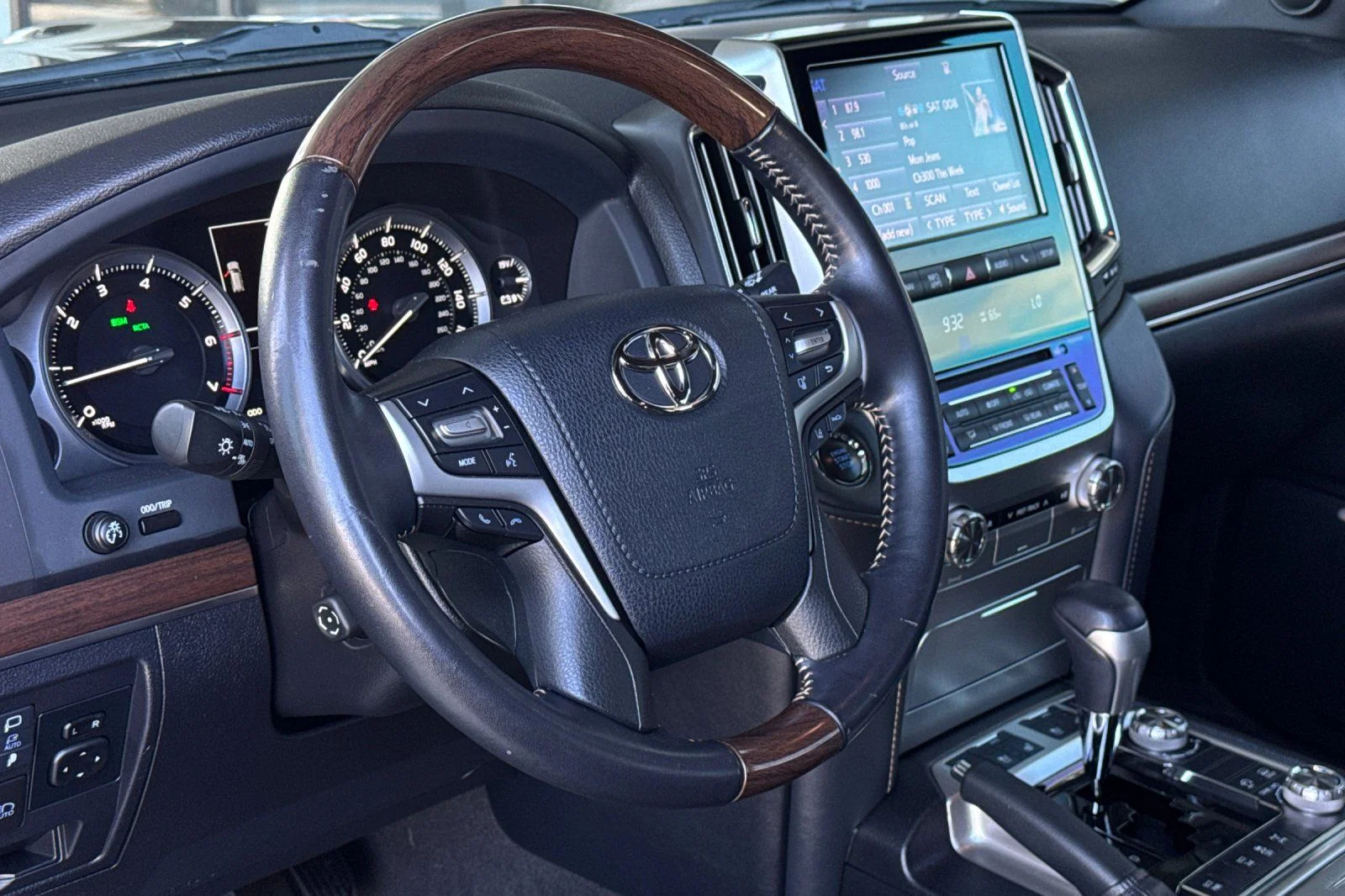 Used 2020 Black Toyota Heritage Edition image 49