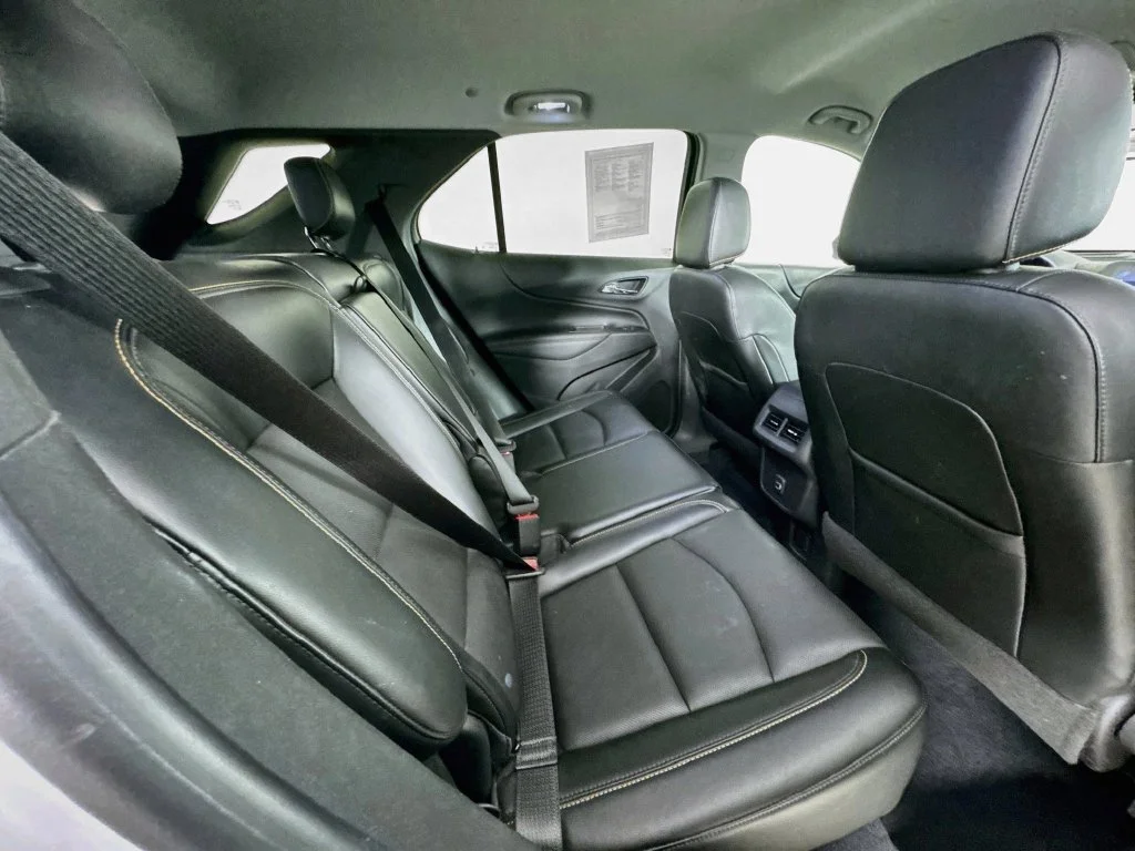 Used 2020 Iridescent Pearl Tricoat Chevrolet Premier image 32