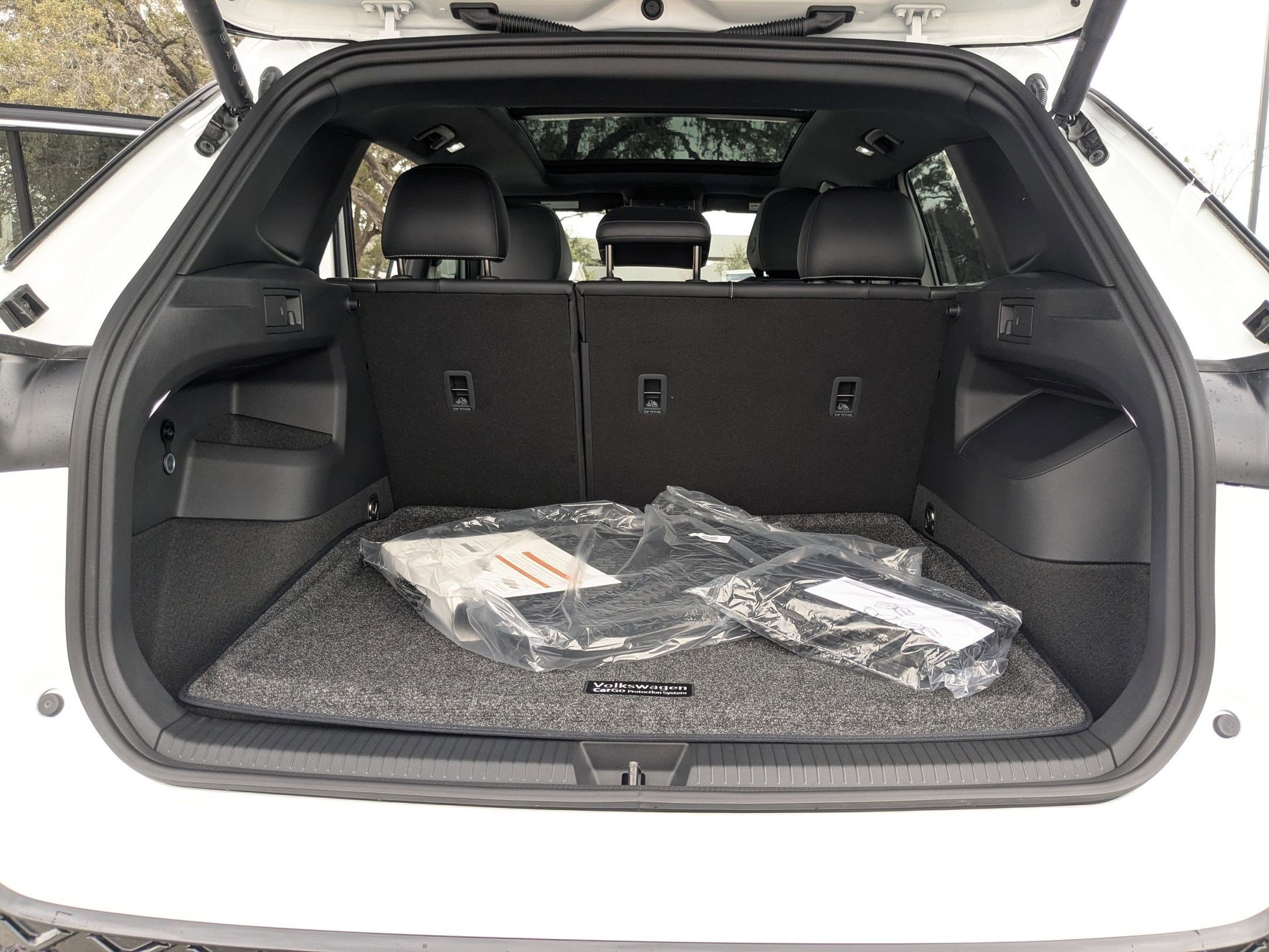 New 2026 Opal White Pearl Volkswagen SE R-Line Black image 18