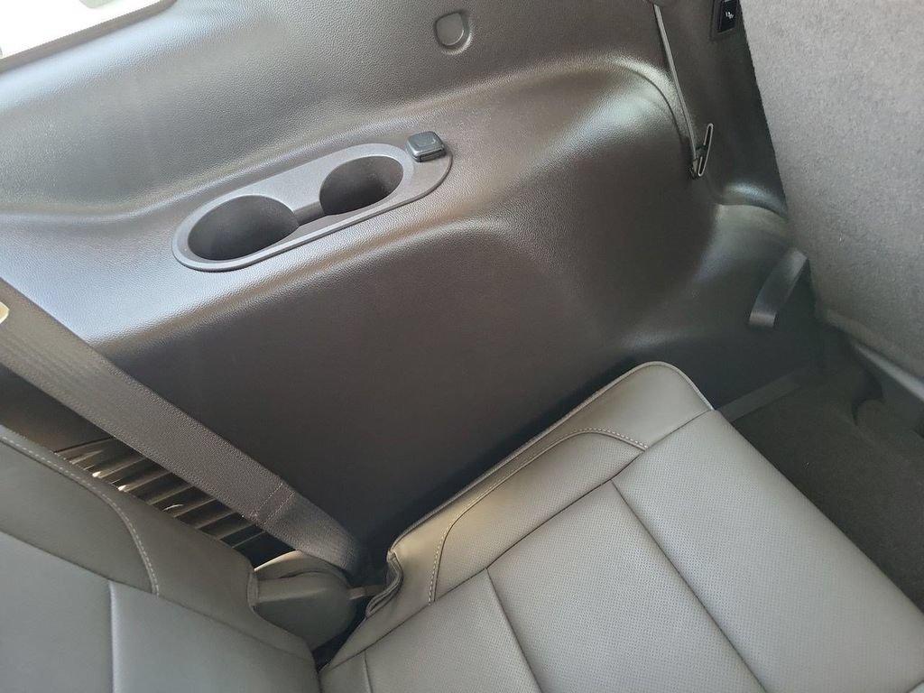 Used 2016 IRIDIUM METALLIC GMC Denali image 15