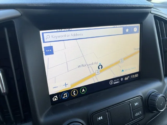 Used 2024 White GMC AT4 image 18