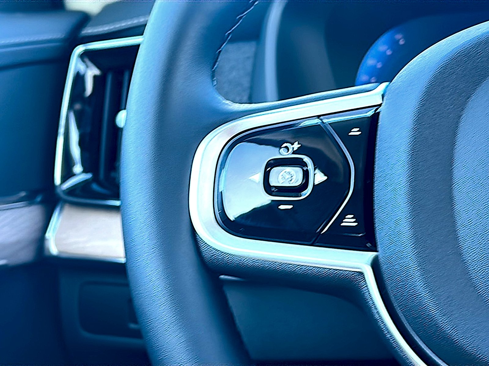 New 2026 Denim Blue Volvo Core image 20