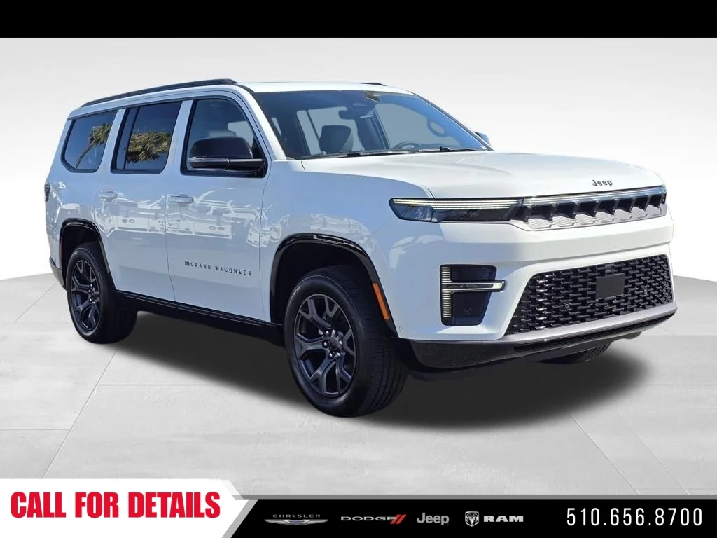New 2026 Bright White Clear-Coat Exterior Paint Jeep Limited Altitude image 3