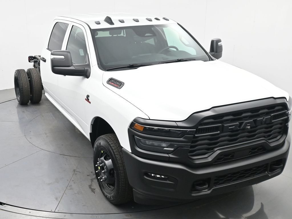New 2026 Bright White Clearcoat RAM Tradesman image 22