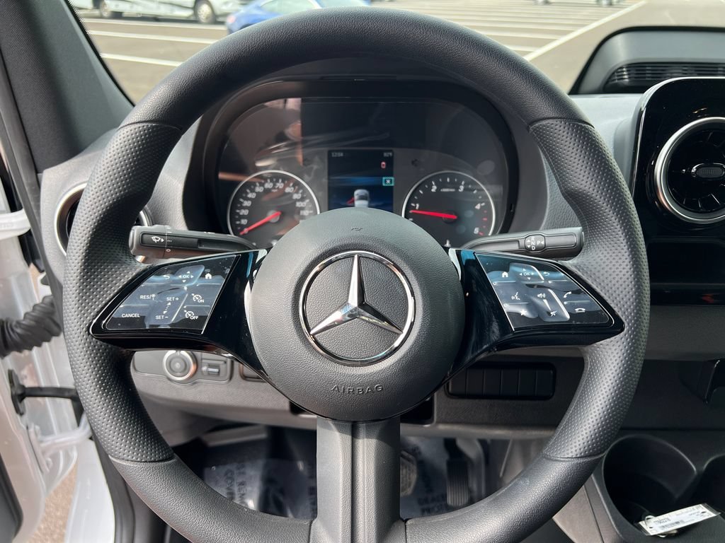 New 2026 Arctic+White Mercedes-Benz Cargo 144 WB image 45