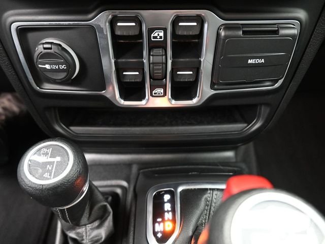 Used 2025 Gray Jeep Sport S image 31