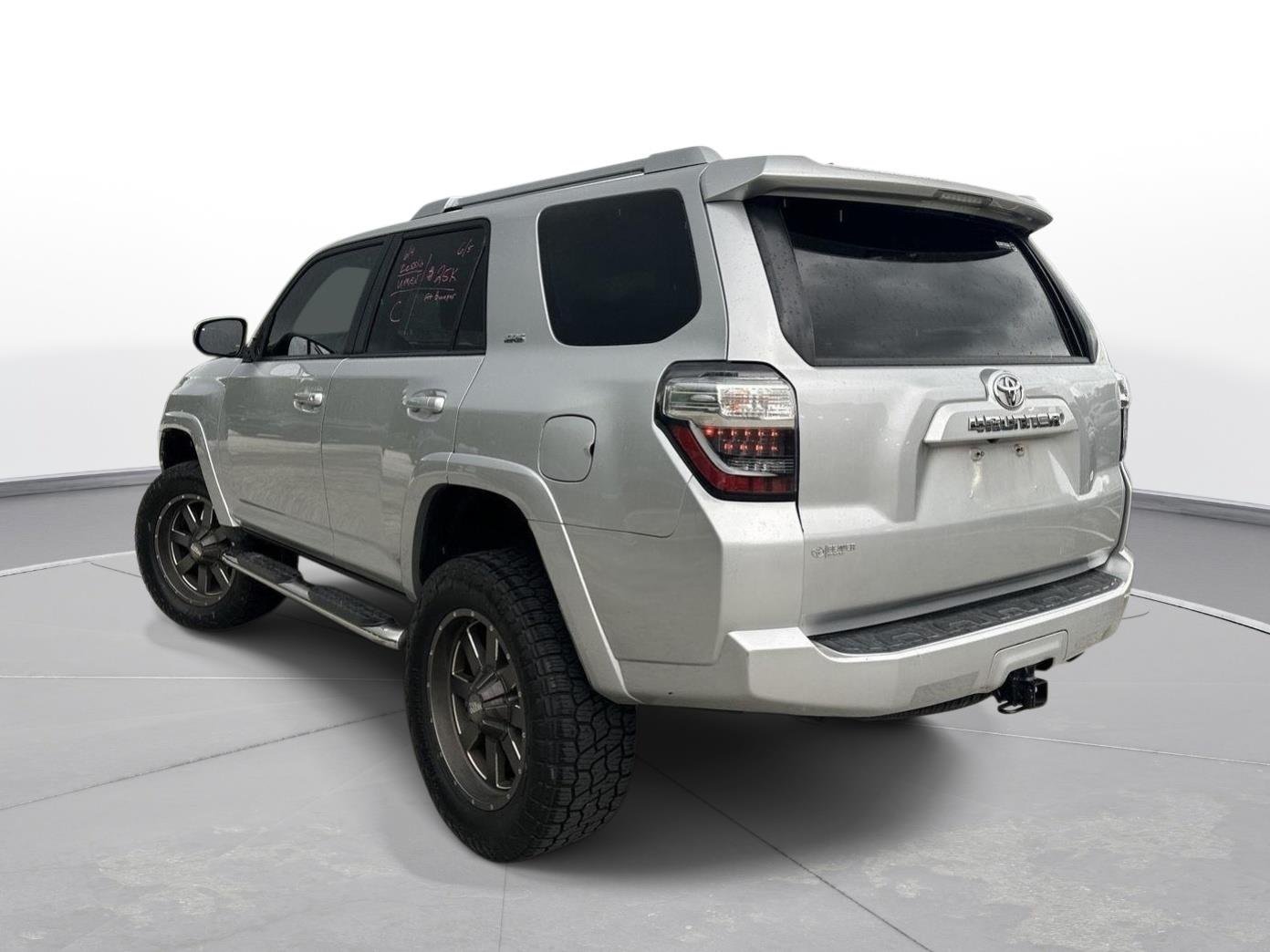 Used 2015 Classic Silver Metallic Toyota SR5 image 8