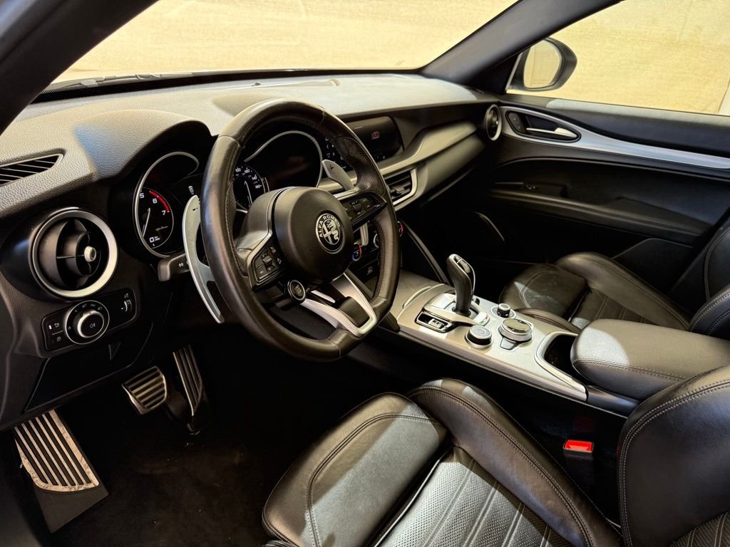 Used 2021 Silverstone Gray Metallic Alfa Romeo Ti Sport image 30