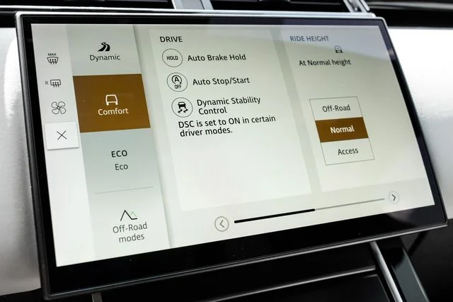 New 2026 Gold Land Rover Dynamic SE image 40