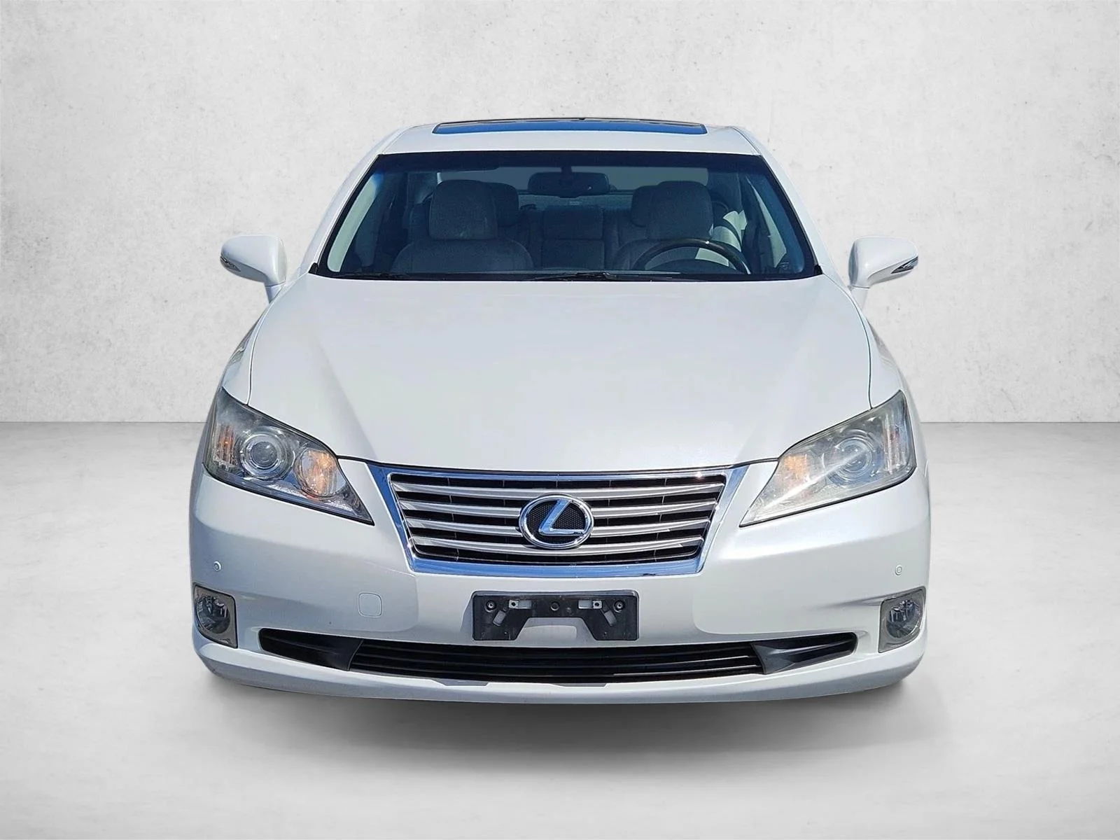Used 2010 Starfire Pearl Lexus  image 2