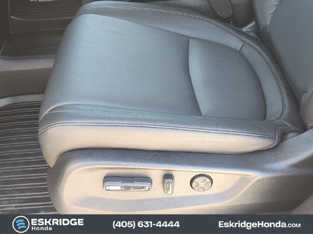 Certified Used 2026 Solar Silver Metallic Honda EX-L image 25